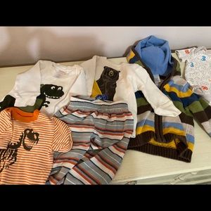 Adorable bundle of 7 items boys 3-12 months